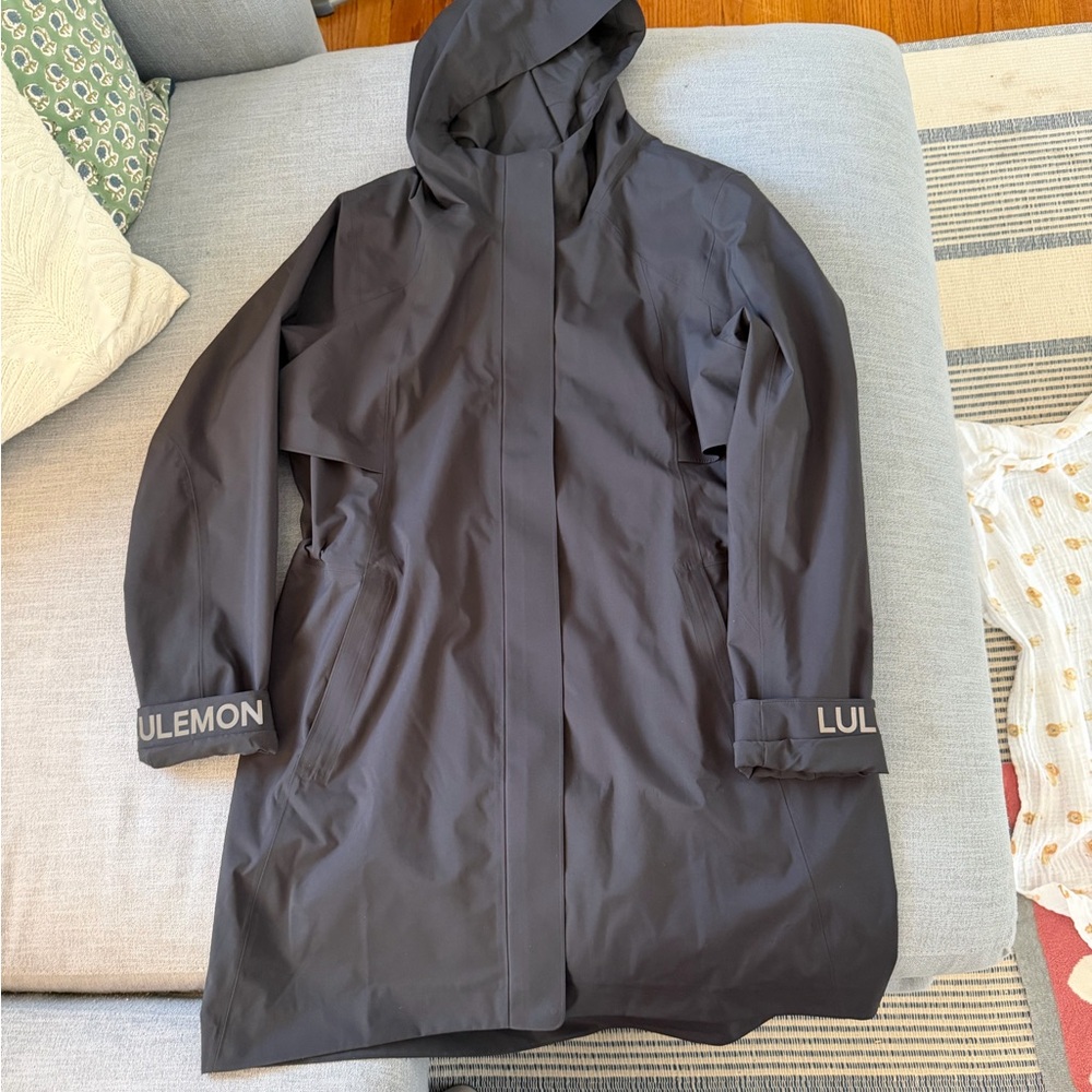 NWOT Lululemon Rain Rebel Jacket in Black 14 - Picture 8 of 12